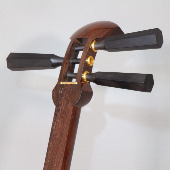 SH-0264 Tsugaru Shamisen (Kouki wood - deluxe set) - Image 3