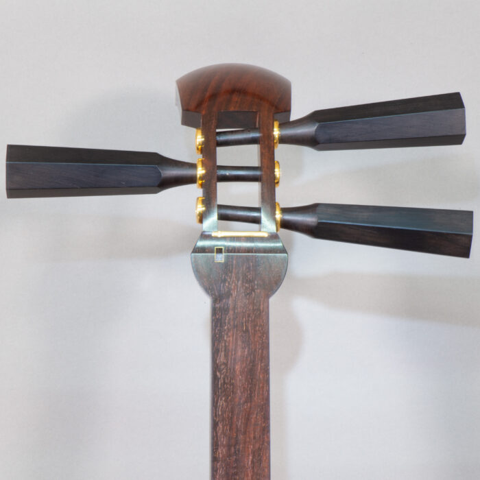 SH-0264 Tsugaru Shamisen (Kouki wood - deluxe set) - Image 4