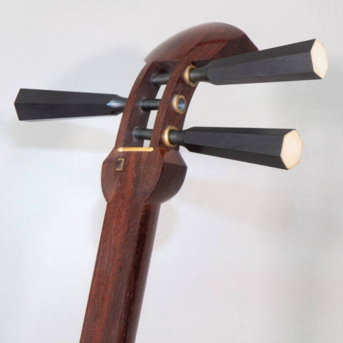 SH-0266 Tsugaru Shamisen (Kouki wood - deluxe set) - Image 4