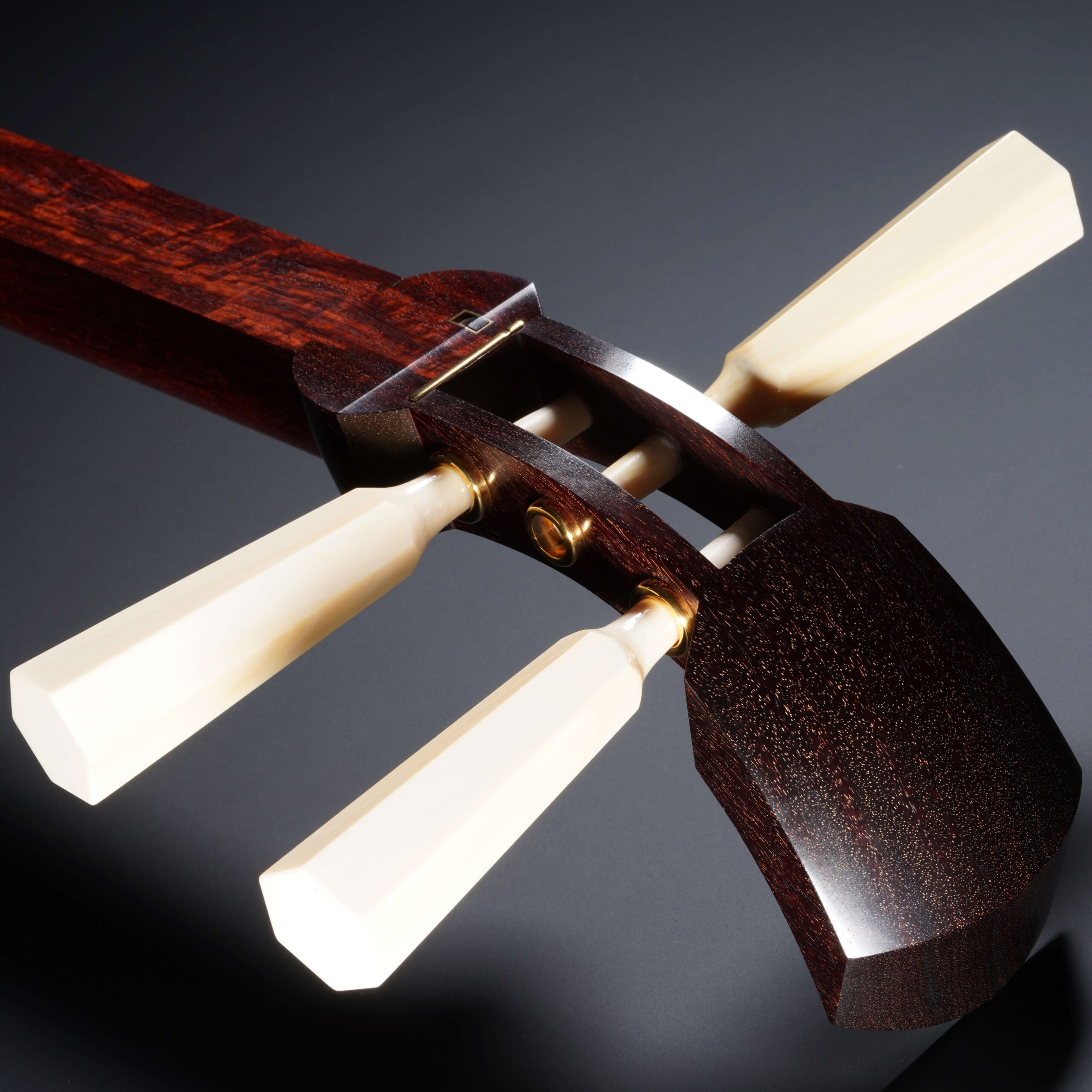 MK-001 Almost-New Kouki Tsugaru Shamisen with Zouge Itomaki (Ships from California)